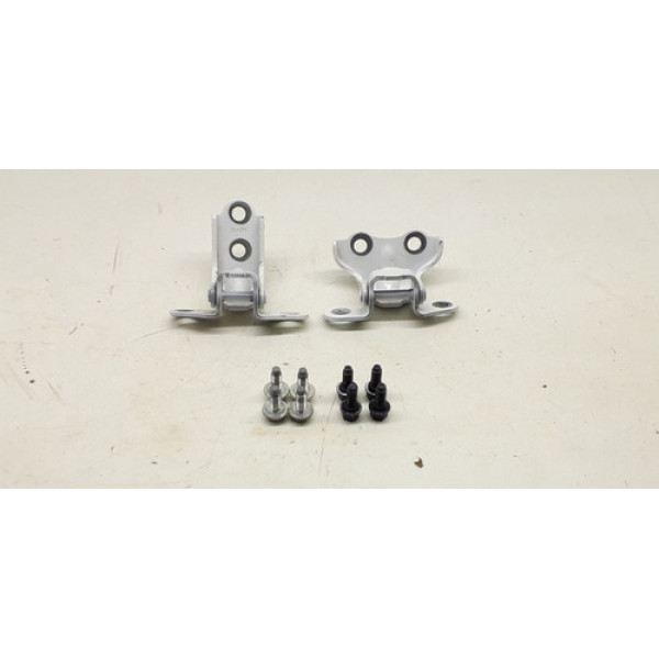 Dobradiça Da Porta Traseira L/e Hyundai Hb20s 1.6 Aut2018