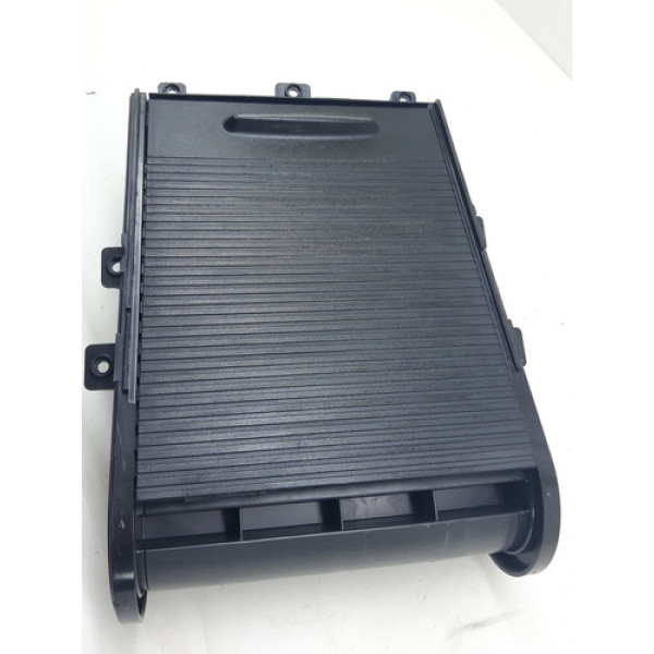 Moldura Acabamento Esteira Central Hyundai Hb20 Sedan 1.6