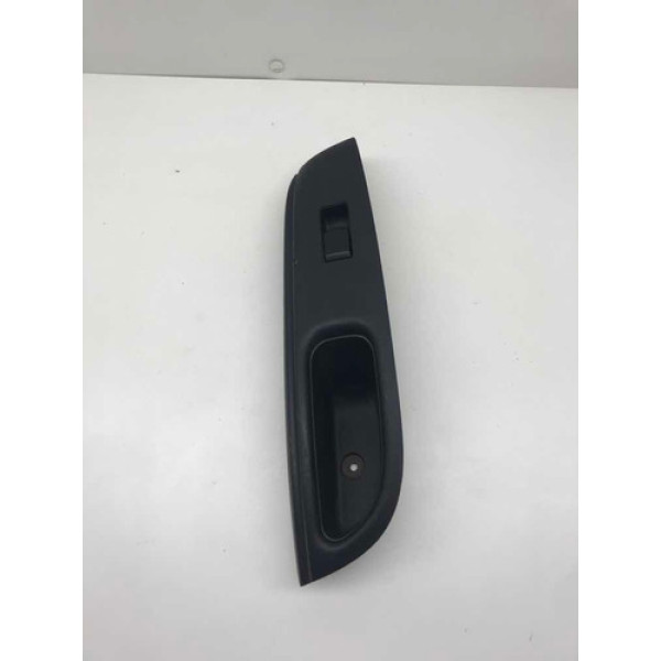 Moldura Botão Vidro Traseira Direita Nissan 1.6 2016 Versa