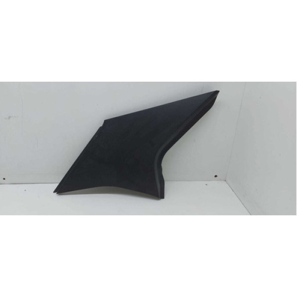 Acabamento Externo Coluna Traseira Kicks 2020 Direita