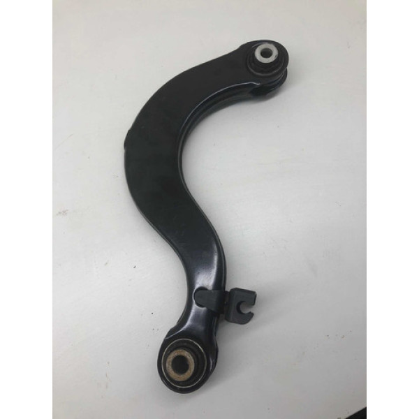 Braço Suspensão Curvo Traseira Direita Vw Jetta 2013 2.0