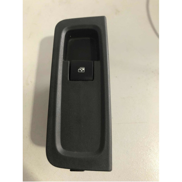 Botão Vidro Elétrico Diant.direito Chevrolet 2014/2015 Onix