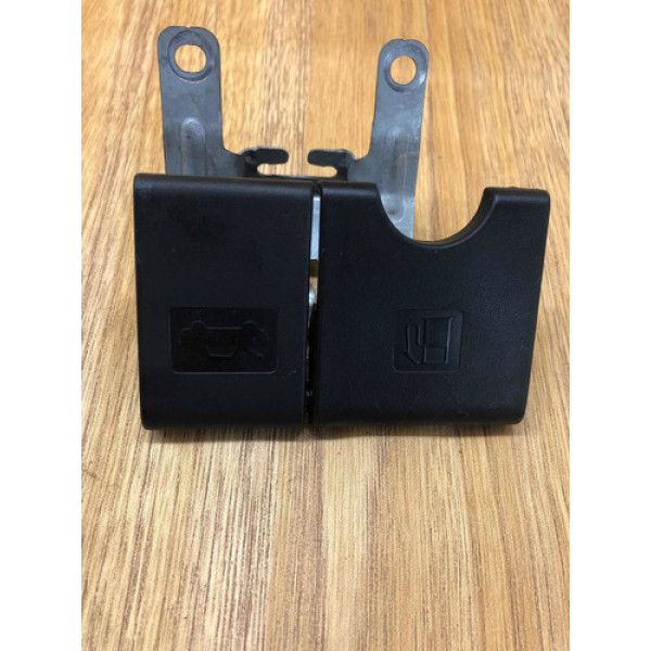 Maçaneta Do Capô/tanque Nissan Versa 1.6 2018