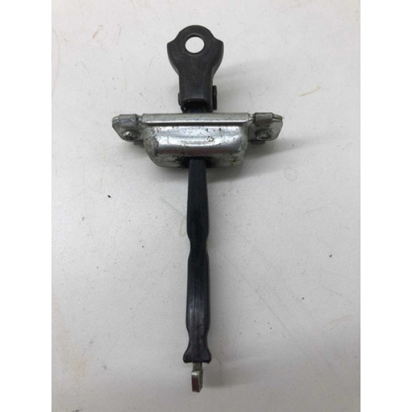 Limitador Da Porta Traseiro Esquerdo Hyundai 2016 Hb20