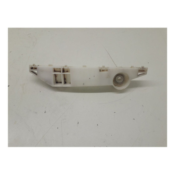 Guia Parachoque Traseiro Esquerdo Nissan March 2013/2014