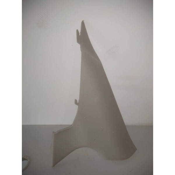 Moldura Acabamento Porta Malas L. Esquerdo Nissan Versa 2016