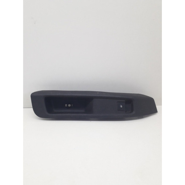 Moldura Botão Vidro Traseiro Lado Direito Gm Onix 5206208