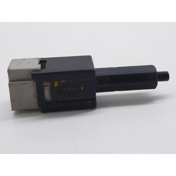 Interruptor Pedal Freio Nissan Versa 2018